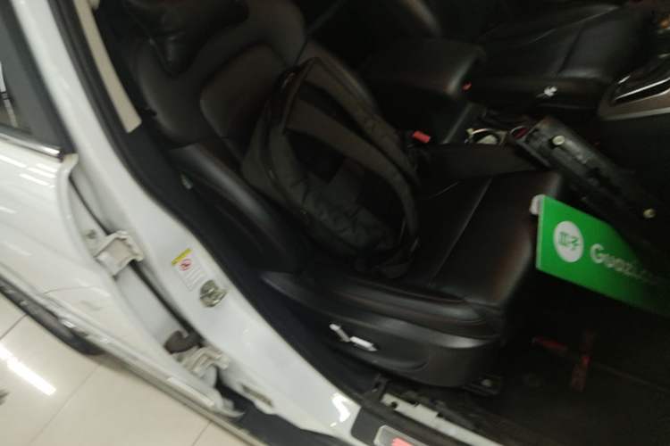 Used Haval H6 2015 Sport Edition 1.5T Automatic Two-Wheel Drive Luxury Model Right Front Seat