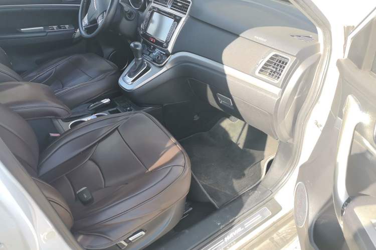 Used Haval H6 2015 Sport Edition 1.5T Automatic Two-Wheel Drive Luxury Model Right Front Seat
