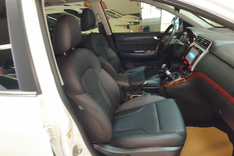 Used Haval H6 2015 Revised Version Sport Edition 1.5T Manual Transmission Two-Wheel Drive Elite Grade Right Front Seat