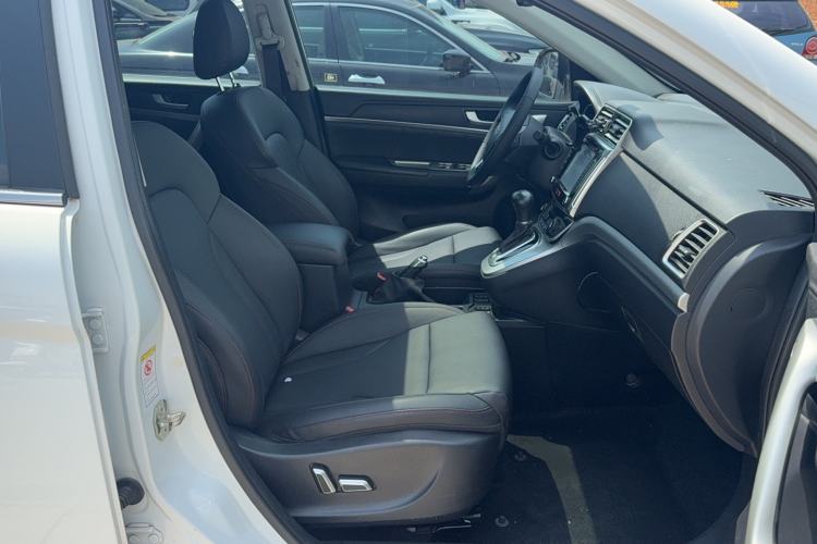 Used Haval H6 2015 Sport Edition 1.5T Automatic Two-Wheel Drive Luxury Model Right Front Seat