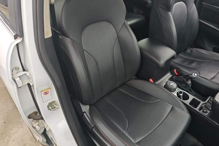 Used Haval H6 2015 Sport Edition 1.5T Automatic Two-Wheel Drive Luxury Model Right Front Seat