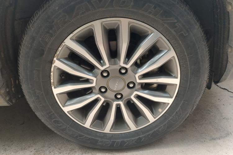 Used Haval H6 2015 Sport Edition 1.5T Automatic Two-Wheel Drive Luxury Model Right Front Wheel Hub