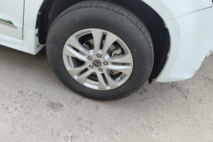 Used Haval H6 2015 Upgraded Model 1.5T Manual 4x4 Elite Version Right Front Wheel Hub