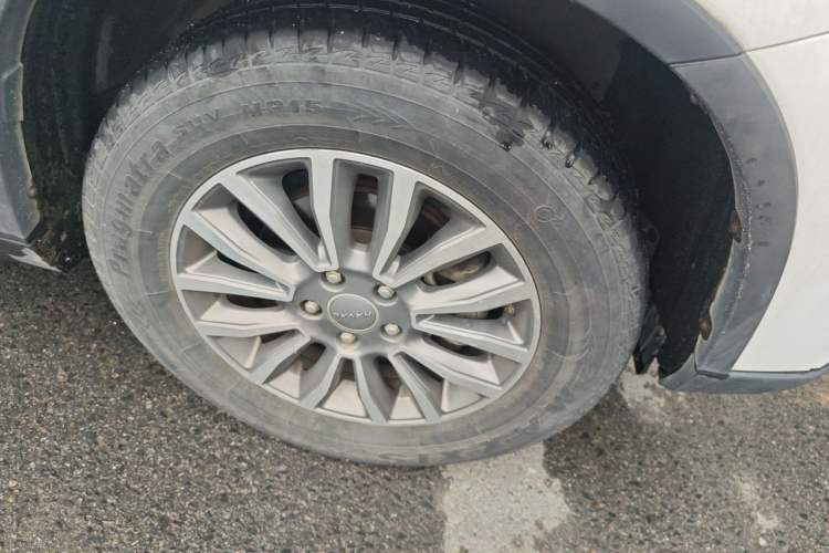 Used Haval H6 2015 Sport Edition 1.5T Automatic Two-Wheel Drive Luxury Model Right Front Wheel Hub