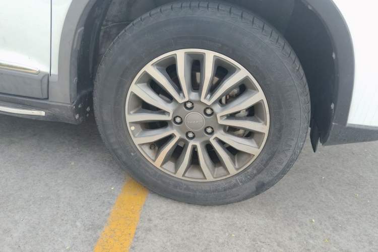 Used Haval H6 2015 Sport Edition 1.5T Automatic Two-Wheel Drive Luxury Model Right Front Wheel Hub