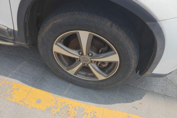 Used Haval H6 2015 Revised Version Sport Edition 1.5T Manual Transmission Two-Wheel Drive Elite Grade Right Front Wheel Hub