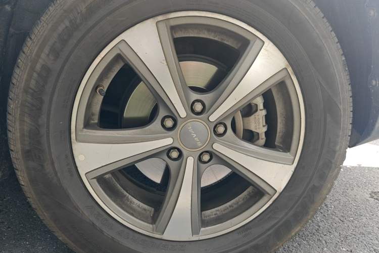 Used Haval H6 2015 Revised Version Sport Edition 1.5T Manual Transmission Two-Wheel Drive Elite Grade Right Front Wheel Hub