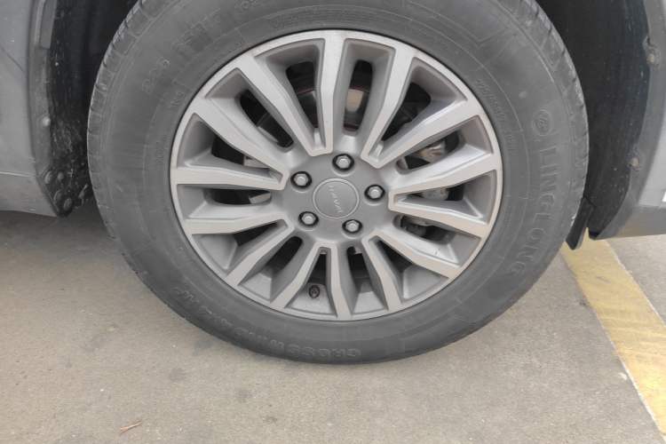 Used Haval H6 2015 Sport Edition 1.5T Automatic Two-Wheel Drive Luxury Model Right Front Wheel Hub
