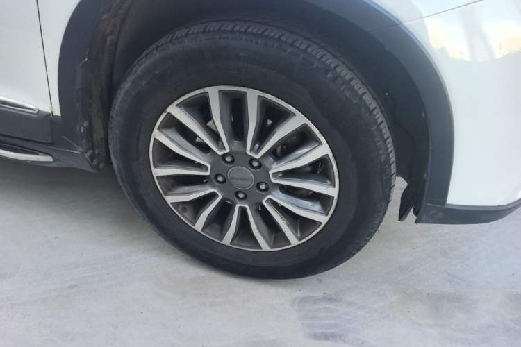 Used Haval H6 2015 Sport Edition 1.5T Automatic Two-Wheel Drive Luxury Model Right Front Wheel Hub