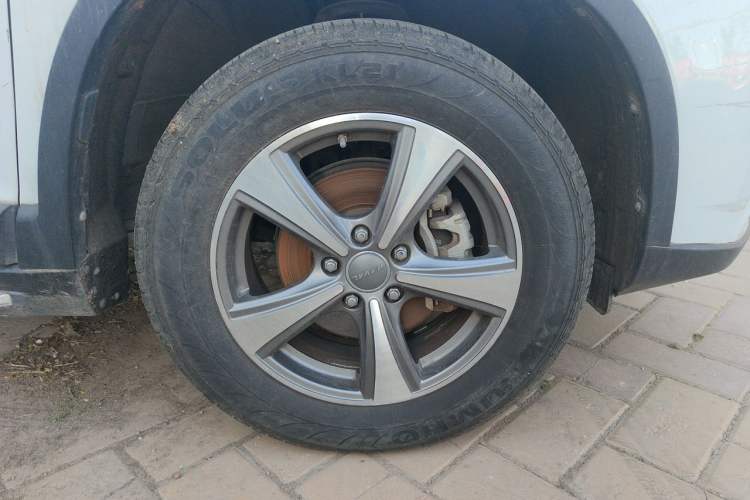 Used Haval H6 2015 Revised Version Sport Edition 1.5T Manual Transmission Two-Wheel Drive Elite Grade Right Front Wheel Hub