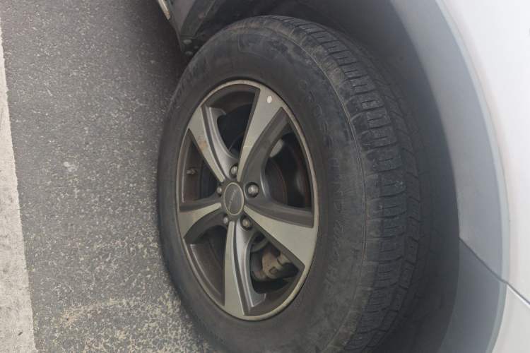 Used Haval H6 2015 Revised Version Sport Edition 1.5T Manual Transmission Two-Wheel Drive Elite Grade Right Front Wheel Hub