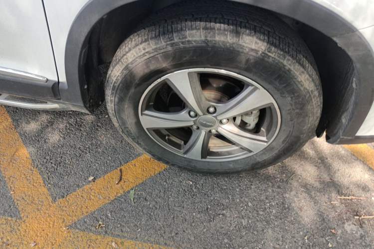 Used Haval H6 2015 Revised Version Sport Edition 1.5T Manual Transmission Two-Wheel Drive Elite Grade Right Front Wheel Hub