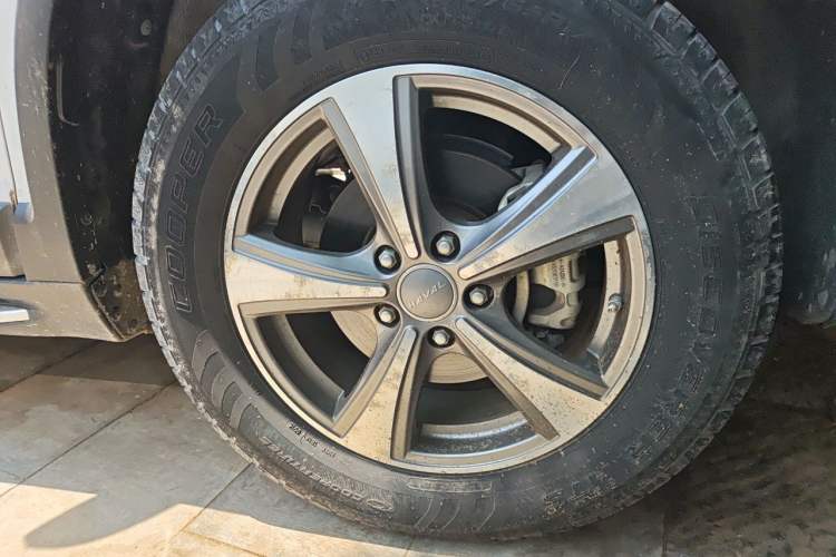 Used Haval H6 2015 Revised Version Sport Edition 1.5T Manual Transmission Two-Wheel Drive Elite Grade Right Front Wheel Hub