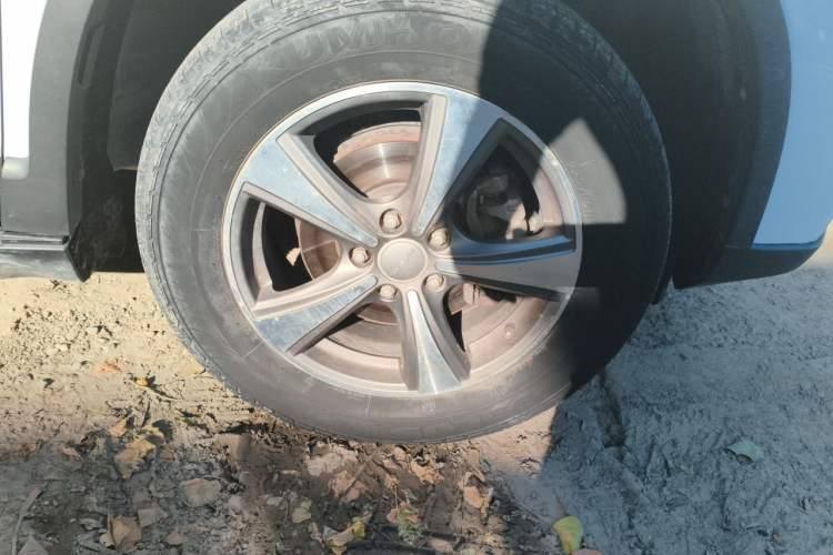 Used Haval H6 2015 Sport Edition 1.5T Manual Two-Wheel Drive Elite Model Right Front Wheel Hub