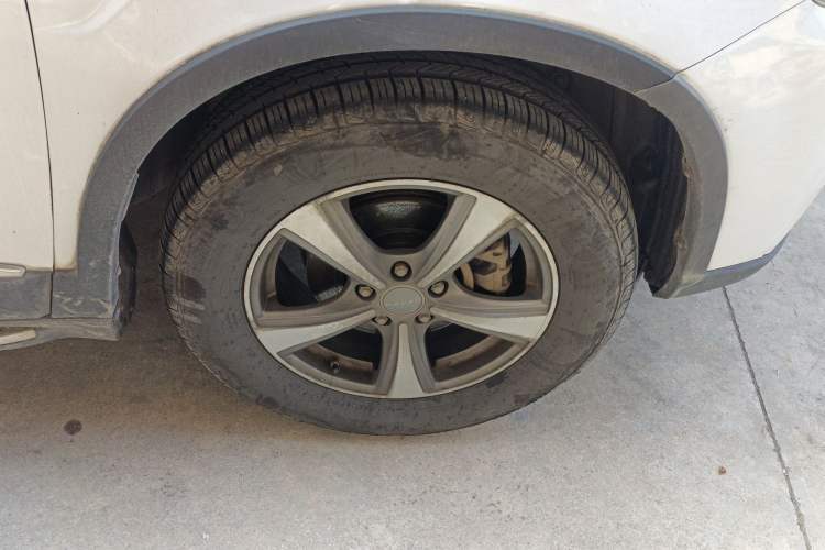 Used Haval H6 2015 Revised Version Sport Edition 1.5T Manual Transmission Two-Wheel Drive Elite Grade Right Front Wheel Hub