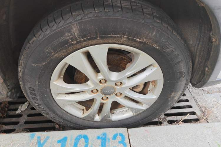 Used Haval H6 2015 Revised Version Sport Edition 1.5T Manual Transmission Two-Wheel Drive Elite Grade Right Front Wheel Hub