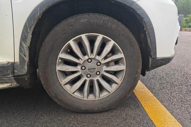 Used Haval H6 2015 Sport Edition 1.5T Automatic Two-Wheel Drive Luxury Model Right Front Wheel Hub