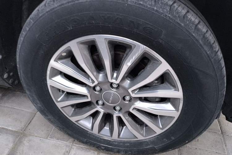 Used Haval H6 2015 Sport Edition 1.5T Automatic Two-Wheel Drive Luxury Model Right Front Wheel Hub