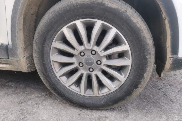 Used Haval H6 2015 Sport Edition 1.5T Automatic Two-Wheel Drive Luxury Model Right Front Wheel Hub
