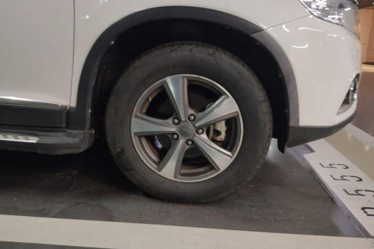 Used Haval H6 2015 Sport Edition 1.5T Manual Two-Wheel Drive Elite Model Right Front Wheel Hub
