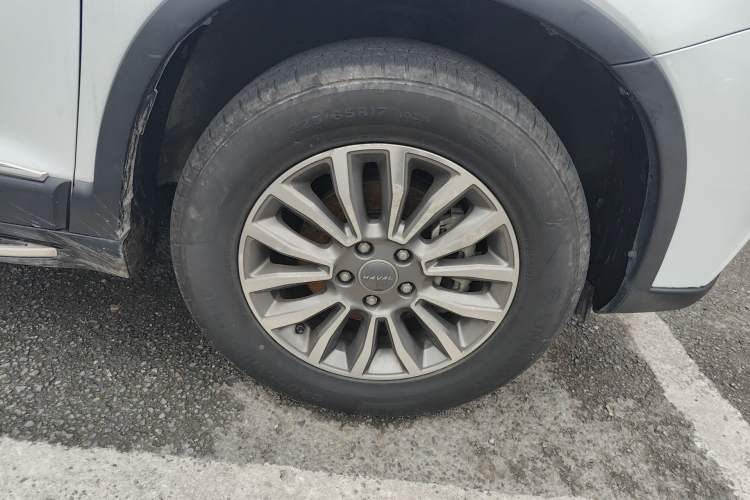 Used Haval H6 2015 Sport Edition 1.5T Automatic Two-Wheel Drive Luxury Model Right Front Wheel Hub