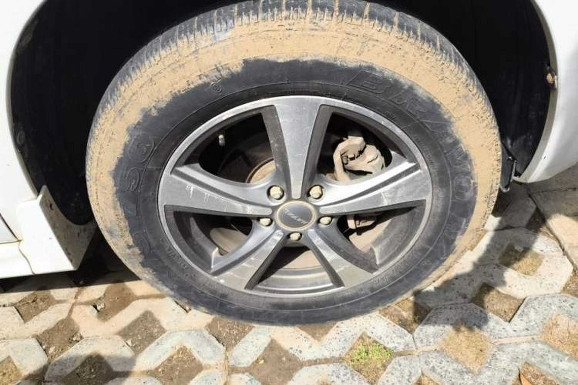 Used Haval H6 2015 Upgraded Model 1.5T Manual Two-Wheel Drive Elite Version Right Front Wheel Hub