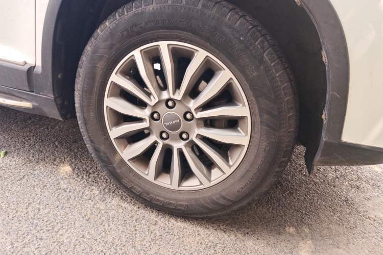 Used Haval H6 2015 Sport Edition 1.5T Automatic Two-Wheel Drive Luxury Model Right Front Wheel Hub