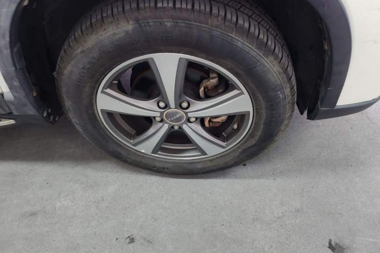 Used Haval H6 2015 Revised Version Sport Edition 1.5T Manual Transmission Two-Wheel Drive Elite Grade Right Front Wheel Hub