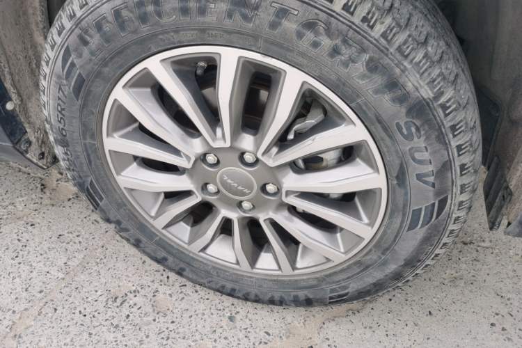 Used Haval H6 2015 Sport Edition 1.5T Automatic Two-Wheel Drive Luxury Model Right Front Wheel Hub