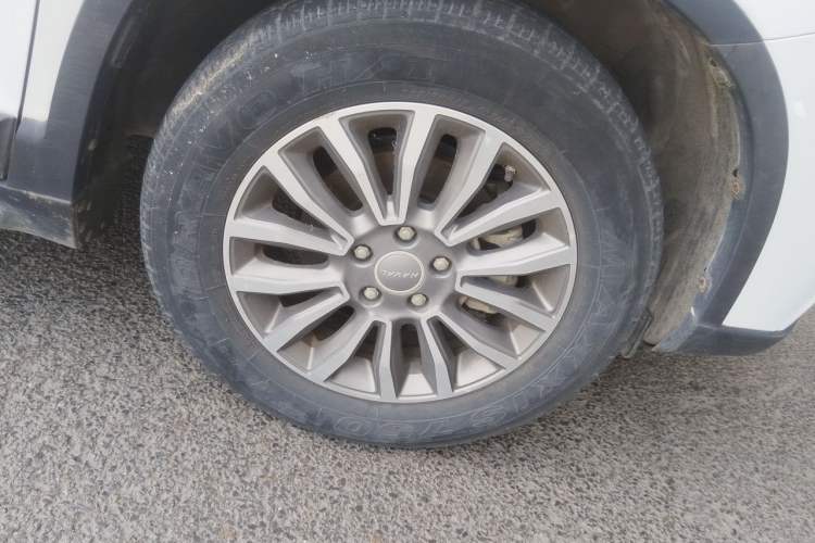 Used Haval H6 2015 Sport Edition 1.5T Automatic Two-Wheel Drive Luxury Model Right Front Wheel Hub