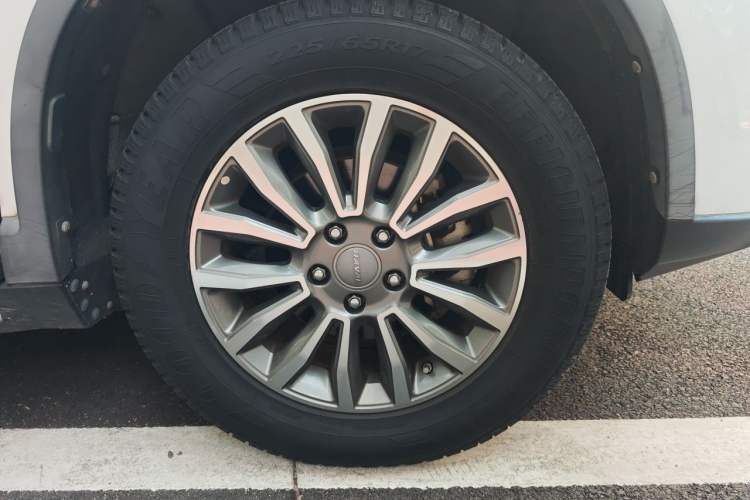 Used Haval H6 2015 Sport Edition 1.5T Automatic Two-Wheel Drive Luxury Model Right Front Wheel Hub