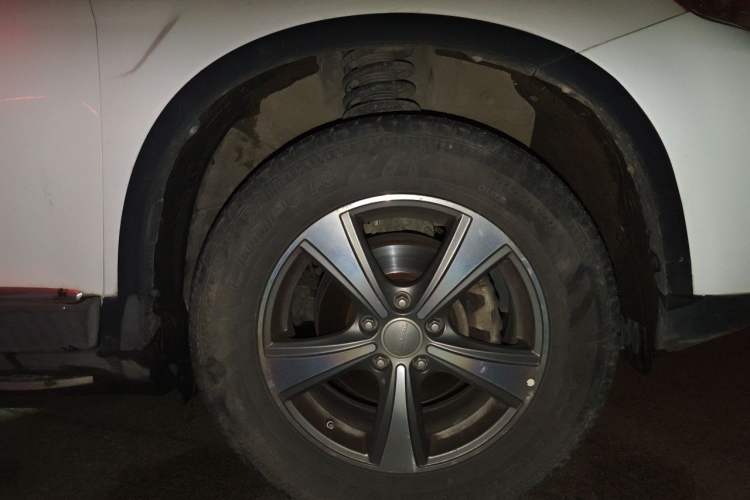Used Haval H6 2015 Revised Version Sport Edition 1.5T Manual Transmission Two-Wheel Drive Elite Grade Right Front Wheel Hub