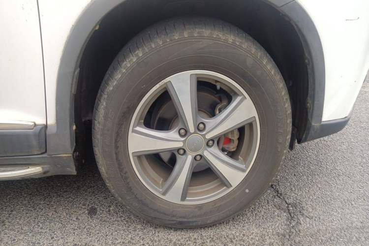 Used Haval H6 2015 Revised Version Sport Edition 1.5T Manual Transmission Two-Wheel Drive Elite Grade Right Front Wheel Hub
