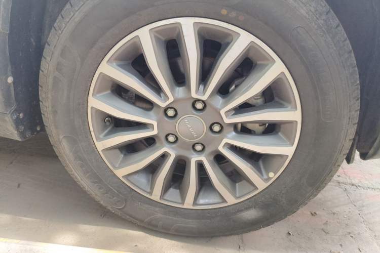 Used Haval H6 2015 Sport Edition 1.5T Automatic Two-Wheel Drive Luxury Model Right Front Wheel Hub