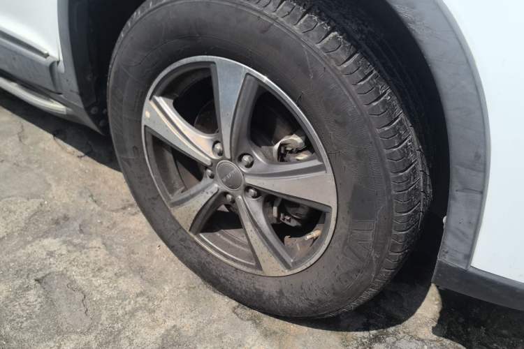 Used Haval H6 2015 Sport Edition 1.5T Manual Two-Wheel Drive Elite Model Right Front Wheel Hub