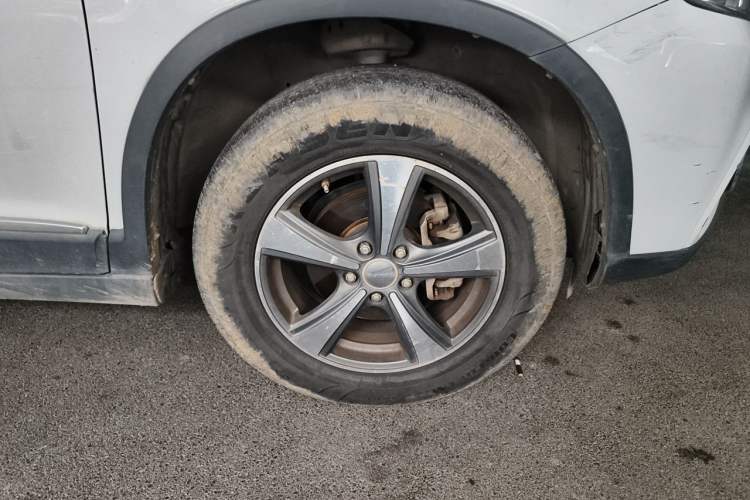 Used Haval H6 2015 Sport Edition 1.5T Manual Two-Wheel Drive Elite Model Right Front Wheel Hub