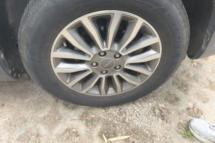 Used Haval H6 2015 Sport Edition 1.5T Automatic Two-Wheel Drive Luxury Model Right Front Wheel Hub