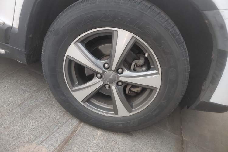 Used Haval H6 2015 Revised Version Sport Edition 1.5T Manual Transmission Two-Wheel Drive Elite Grade Right Front Wheel Hub