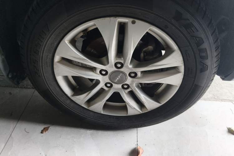 Used Haval H6 2015 Revised Version Sport Edition 1.5T Manual Transmission Two-Wheel Drive Elite Grade Right Front Wheel Hub