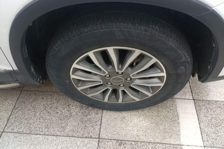 Used Haval H6 2015 Sport Edition 1.5T Automatic Two-Wheel Drive Luxury Model Right Front Wheel Hub