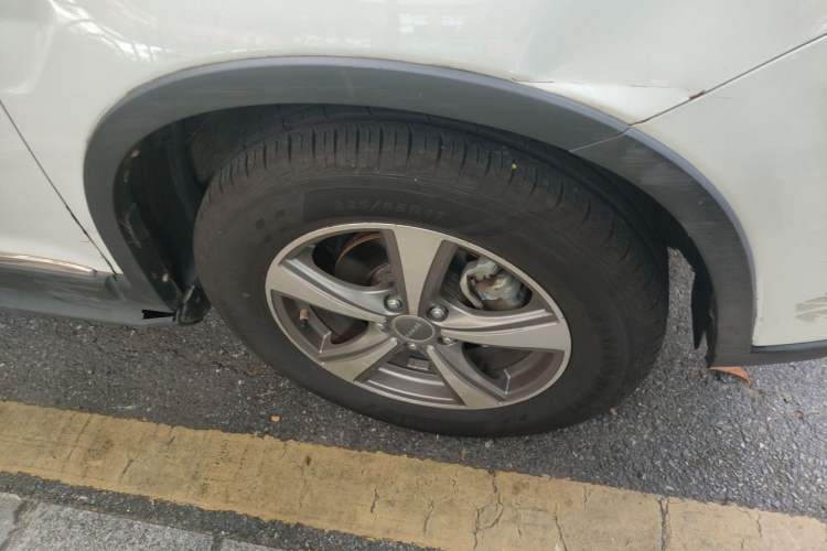 Used Haval H6 2015 Sport Edition 1.5T Manual Two-Wheel Drive Elite Model Right Front Wheel Hub