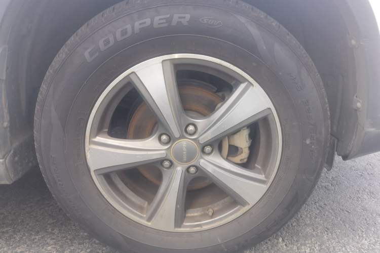 Used Haval H6 2015 Sport Edition 1.5T Manual Two-Wheel Drive Elite Model Right Front Wheel Hub