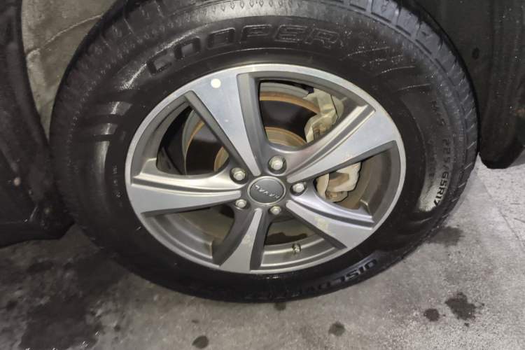 Used Haval H6 2015 Revised Version Sport Edition 1.5T Manual Transmission Two-Wheel Drive Elite Grade Right Front Wheel Hub