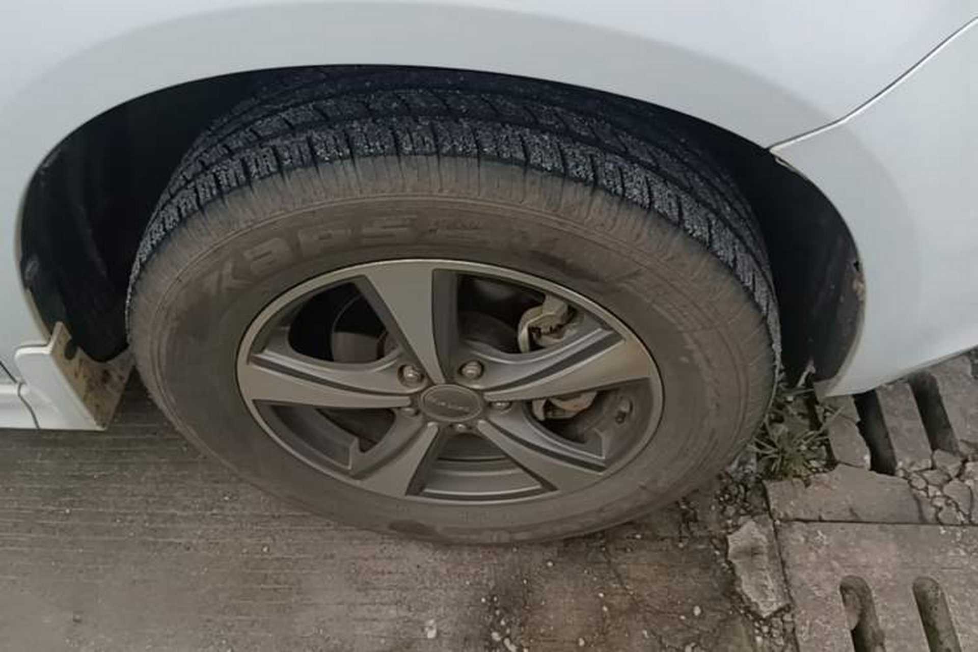 Used Haval H6 2015 Upgraded Model 1.5T Manual Two-Wheel Drive Elite Version Right Front Wheel Hub