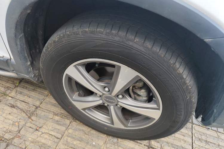 Used Haval H6 2015 Revised Version Sport Edition 1.5T Manual Transmission Two-Wheel Drive Elite Grade Right Front Wheel Hub