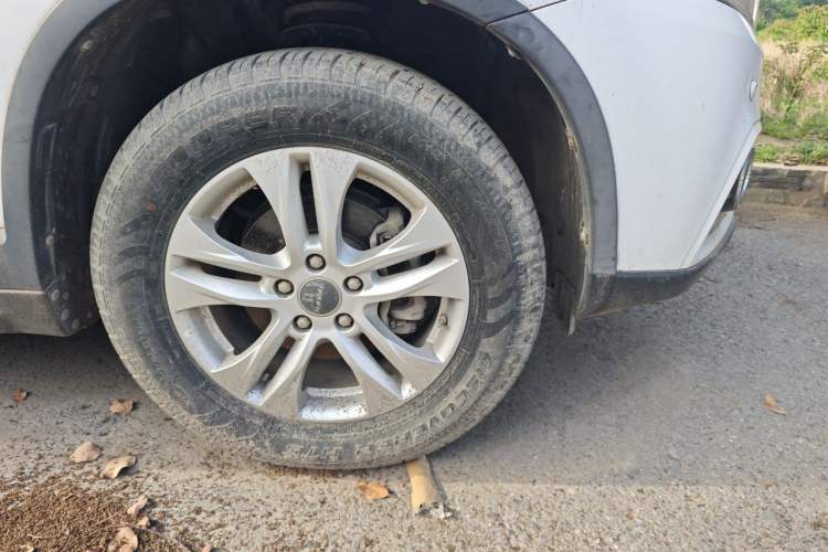 Used Haval H6 2015 Revised Version Sport Edition 1.5T Manual Transmission Two-Wheel Drive Elite Grade Right Front Wheel Hub
