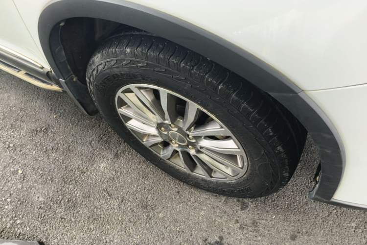 Used Haval H6 2015 Sport Edition 1.5T Automatic Two-Wheel Drive Luxury Model Right Front Wheel Hub
