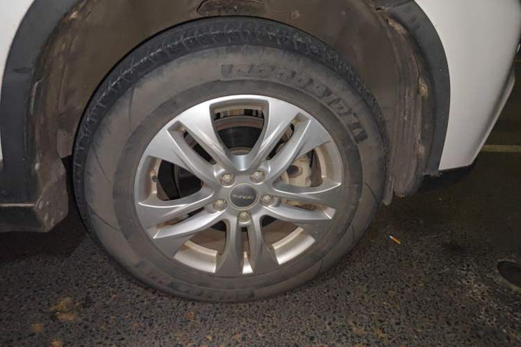 Used Haval H6 2015 Revised Version Sport Edition 1.5T Manual Transmission Two-Wheel Drive Elite Grade Right Front Wheel Hub