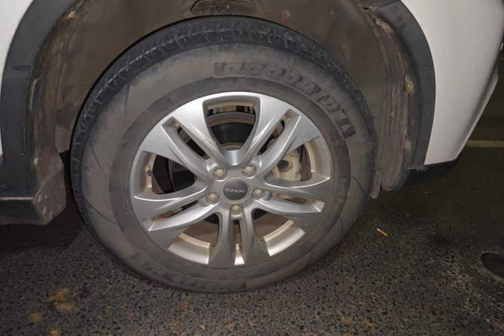 Used Haval H6 2015 Revised Version Sport Edition 1.5T Manual Transmission Two-Wheel Drive Elite Grade Right Front Wheel Hub