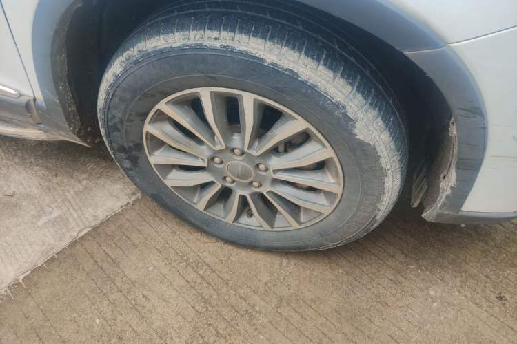 Used Haval H6 2015 Sport Edition 1.5T Automatic Two-Wheel Drive Luxury Model Right Front Wheel Hub